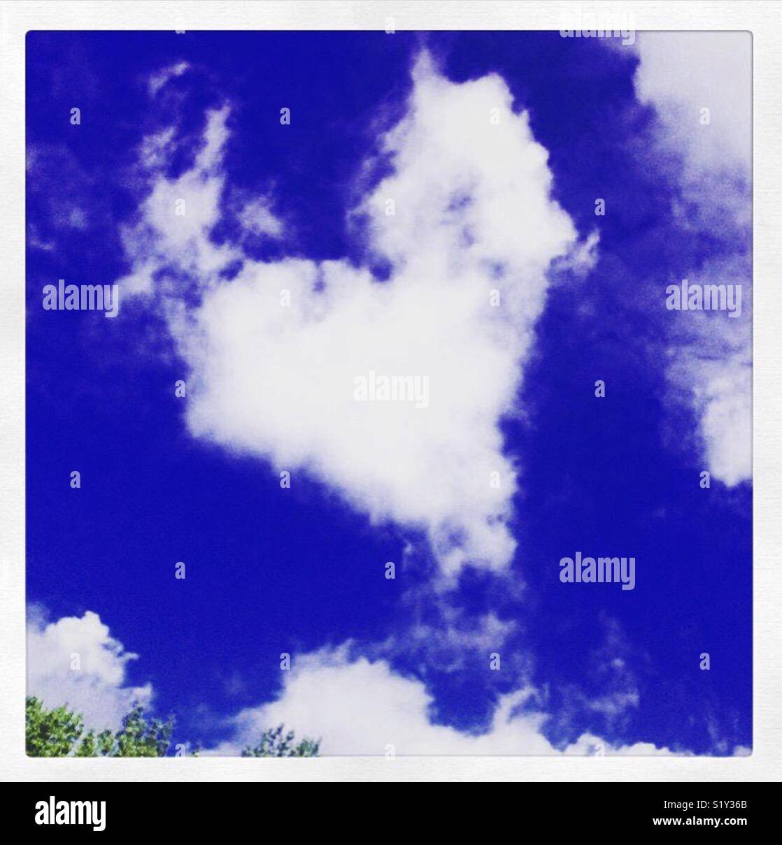 Liebe ist in der Luft Herzform cloud Stockfoto