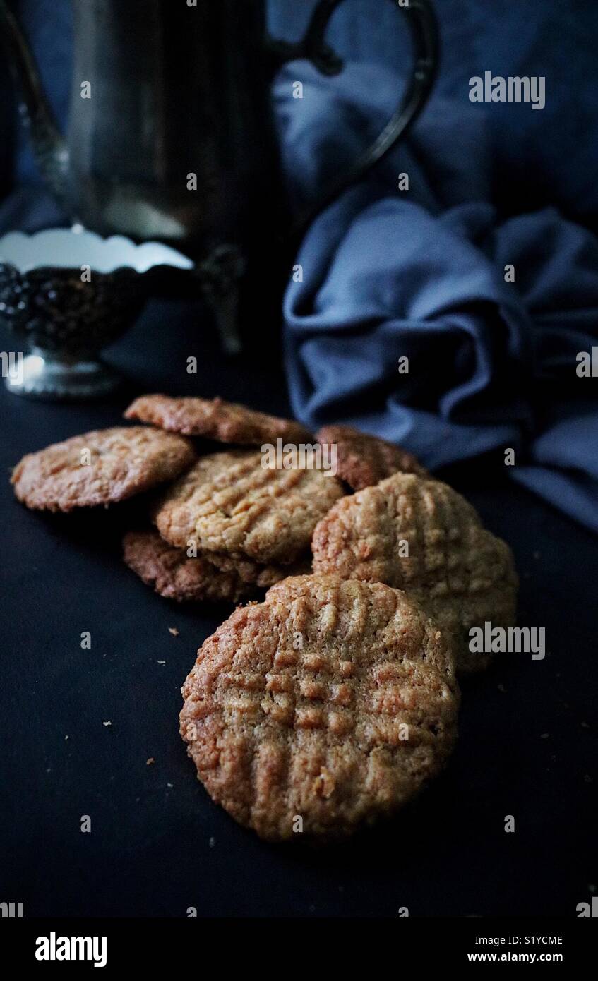 Silberne erdnussbutter -Fotos und -Bildmaterial in hoher Auflösung – Alamy
