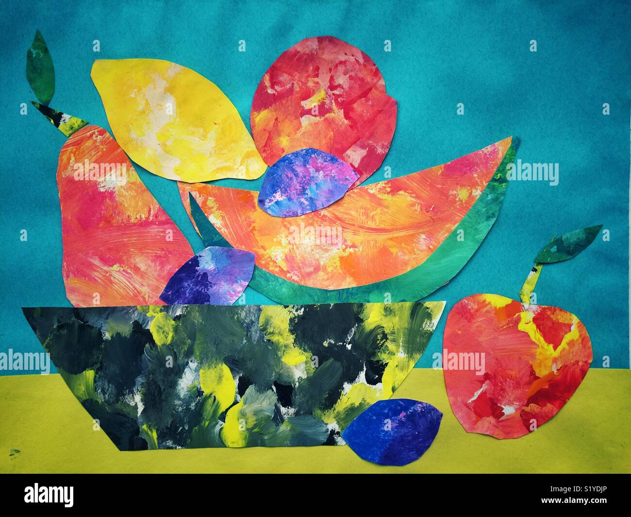 Bemalte Papier Obstschale collage Stockfoto