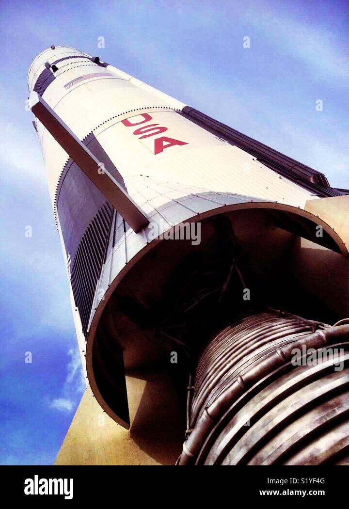 Eine Saturn ich Rakete steht aufrecht auf die Anzeige in der Rocket Park an der US-Space und Rocket Center in Huntsville, Alabama. Stockfoto