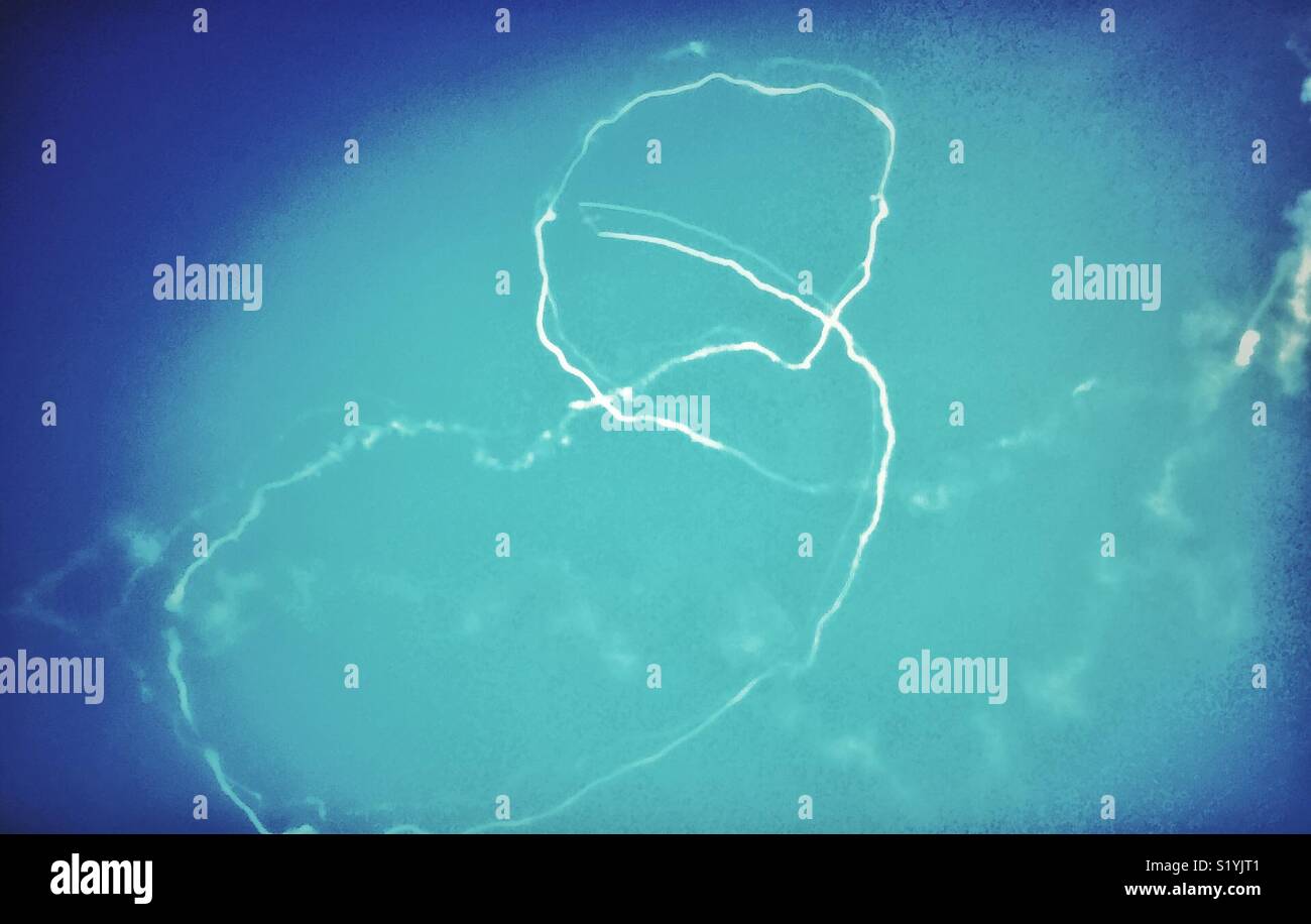 Rauch Wanderwege in einem Air Show Stockfoto