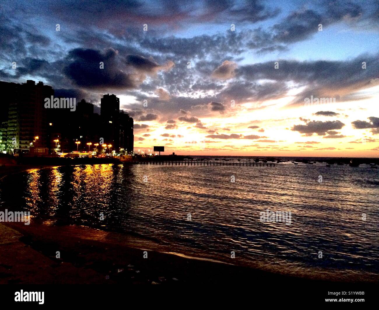 Sonnenuntergang über Alexandria, Ägypten. Stockfoto