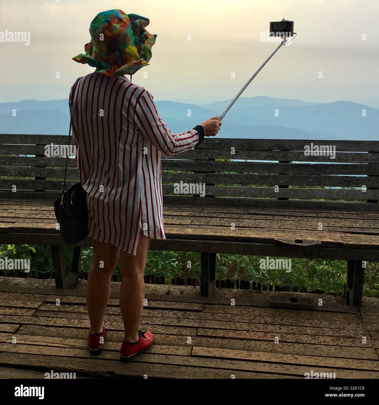Tourist, selfie Thailand - Smartphone-aufgenommenes Stockfoto