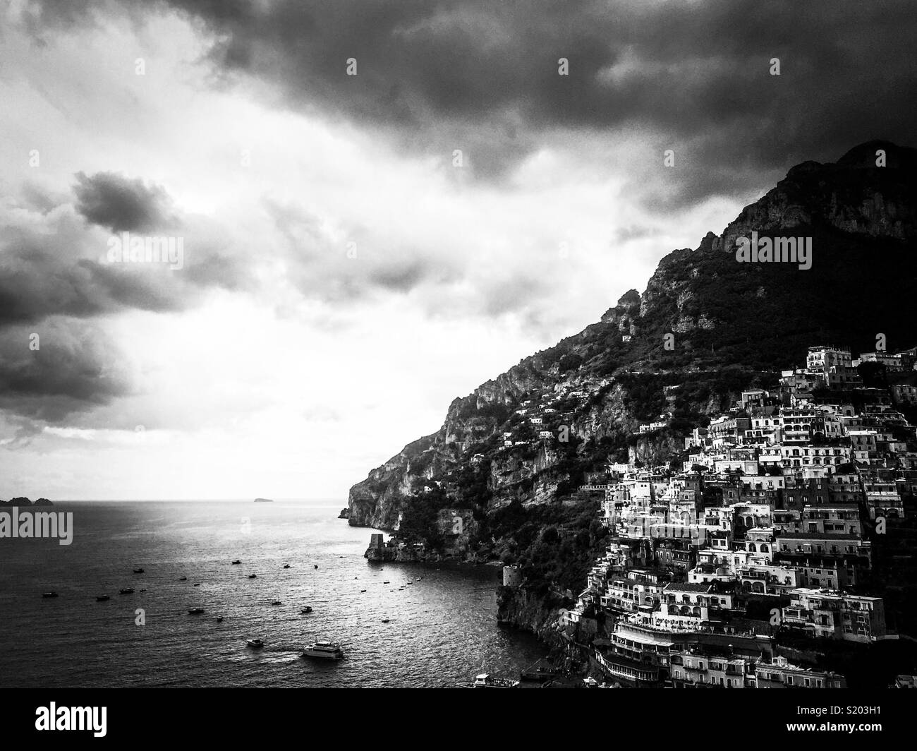 Positano bei schlechtem Wetter, Italien Stockfoto