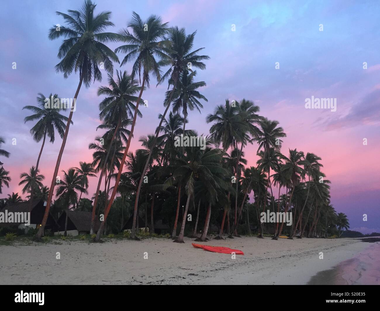 Schöner Strand Sonnenuntergang Stockfoto