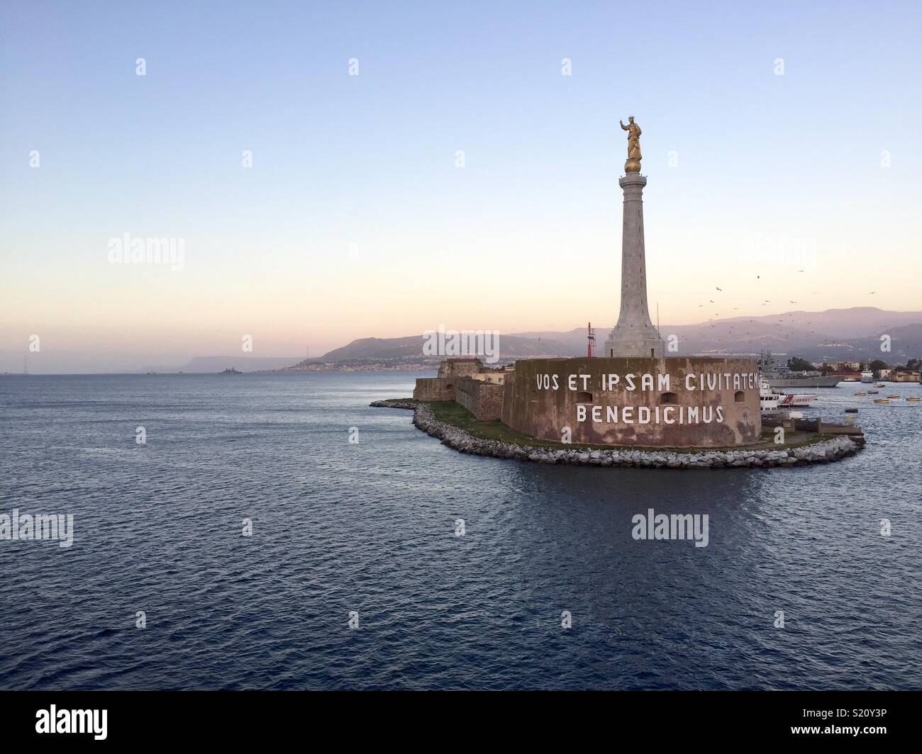 Hafen von Messina, Sizilien Stockfoto