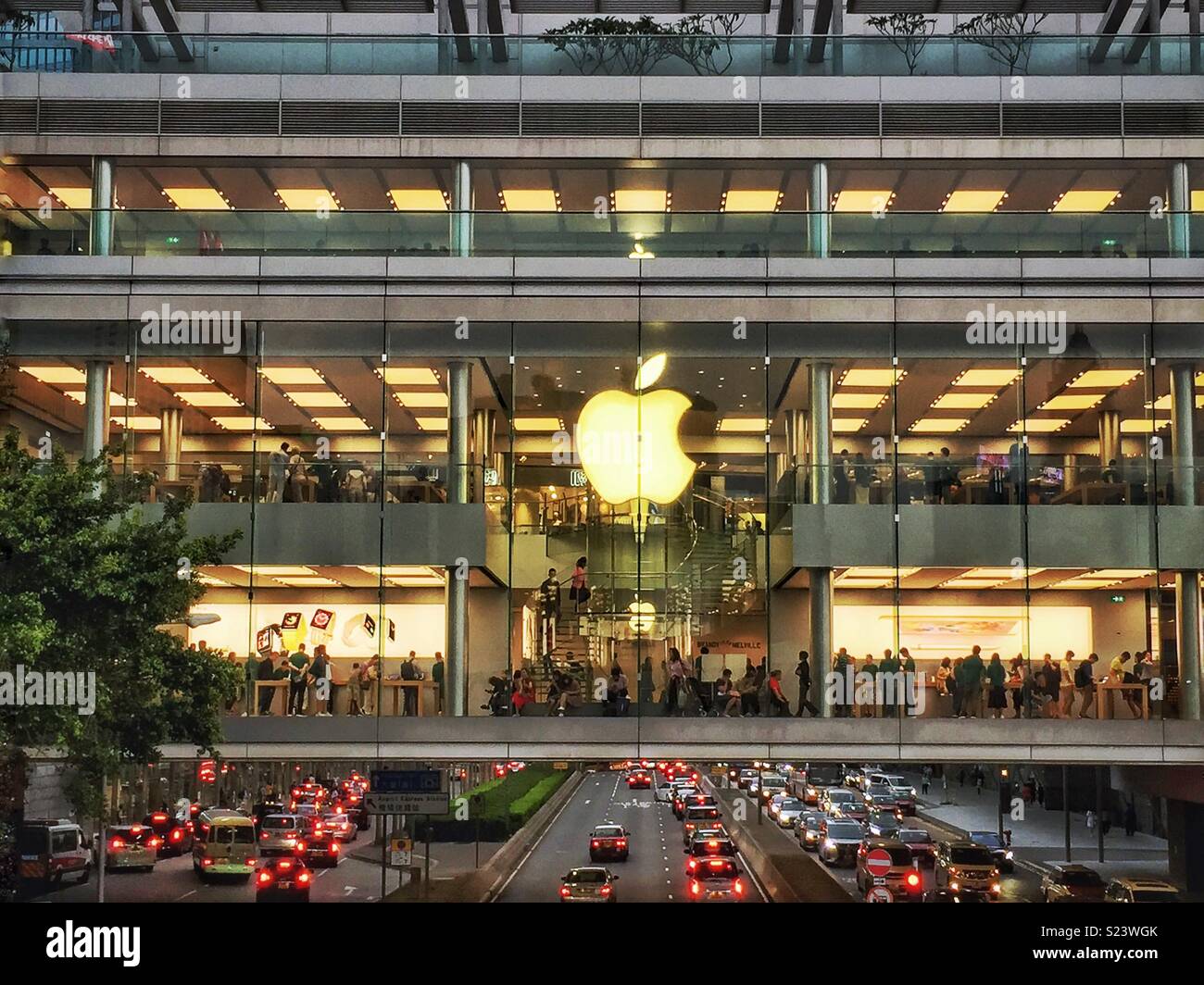 Das Flaggschiff der Apple Store in der IFC Mall, Central, Hong Kong Island Stockfoto