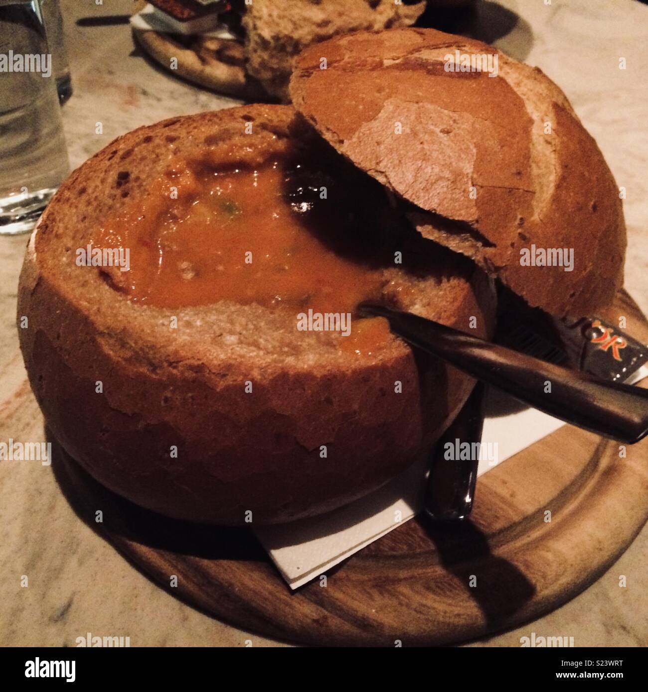 Eine traditionelle europäische Suppe zum Abendessen Stockfoto