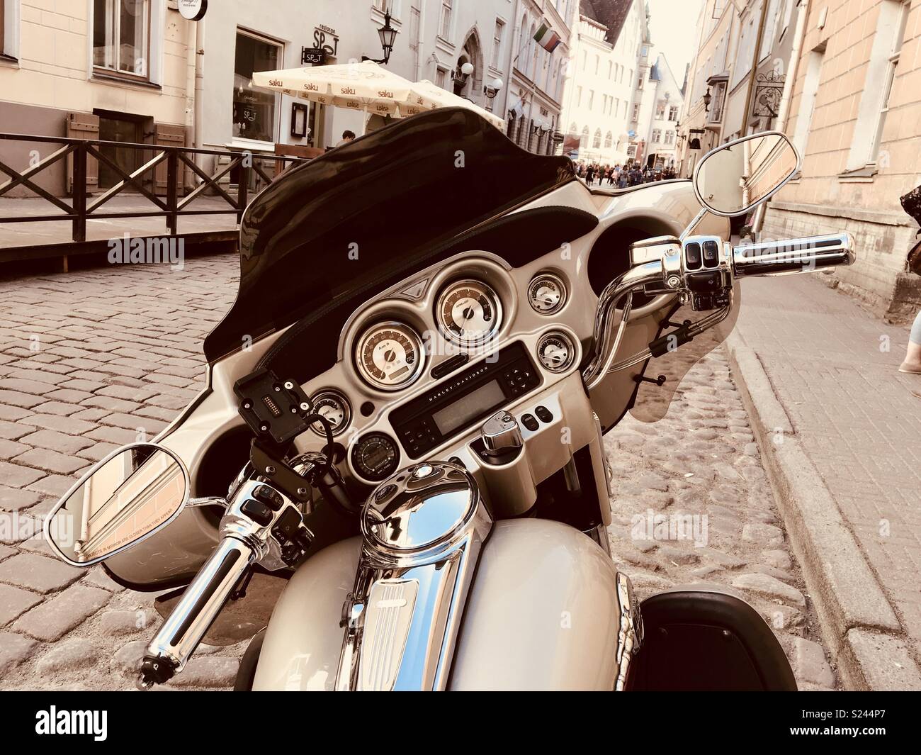 Bmw Motorrad in Tallin, Estland - Smartphone-aufgenommenes Stockfoto