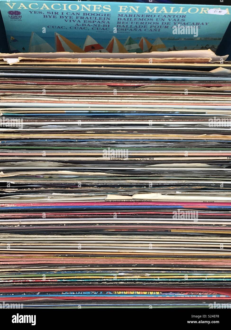 Lange spielen 33s Vinyl für Verkauf Stockfoto