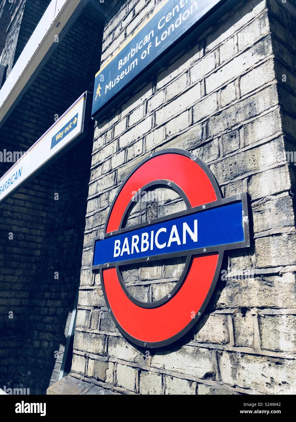 Barbican Tube in Barbican Station Stockfoto