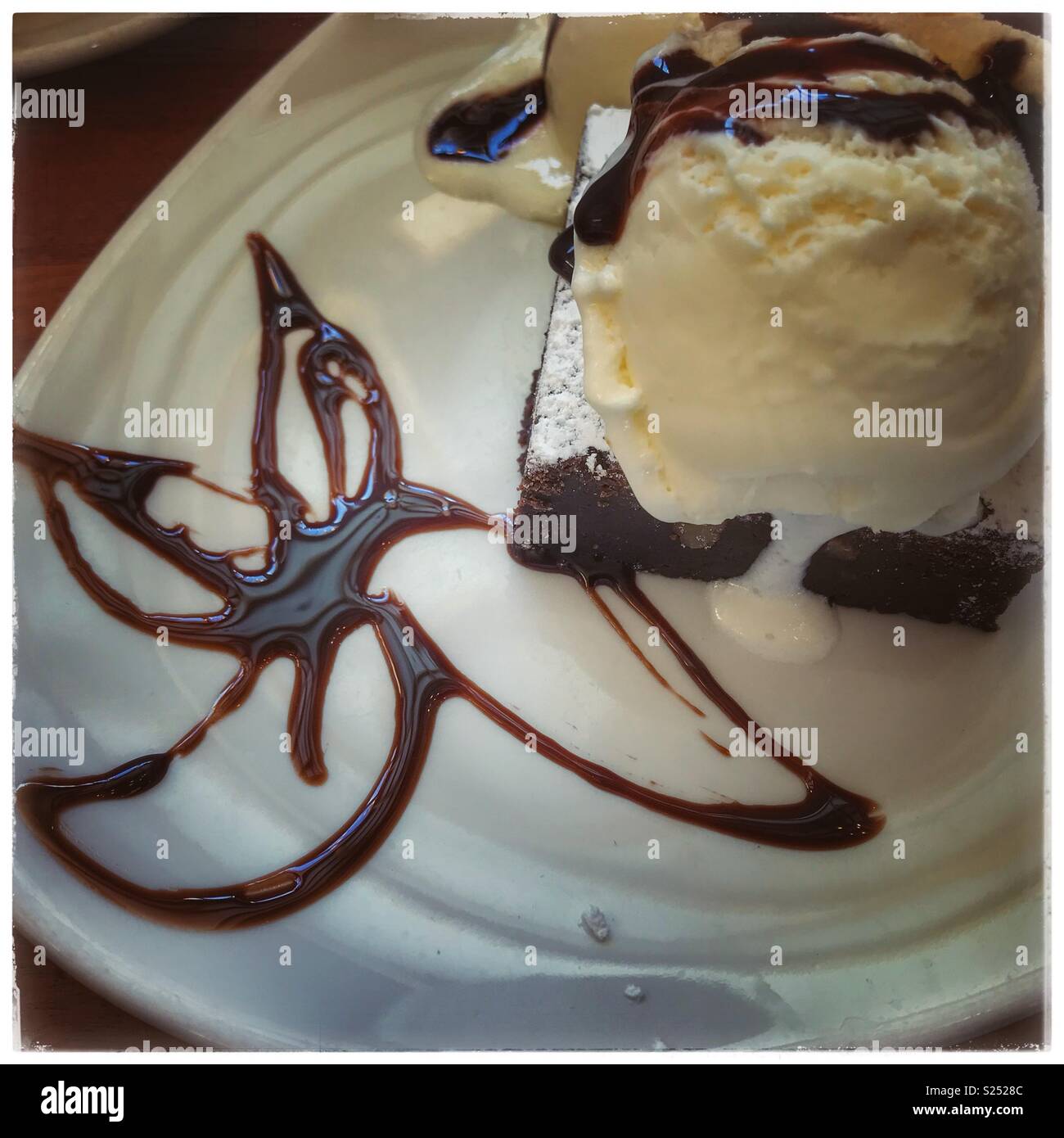 Chocolate Brownie mit Eis. Stockfoto