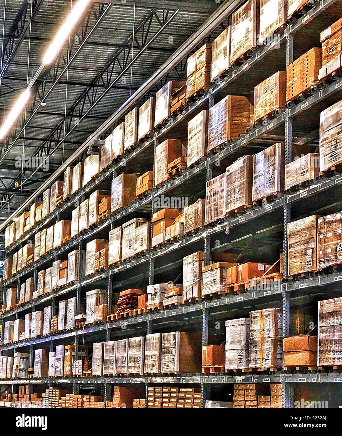 Big box store Fotos und Bildmaterial in hoher Auflösung Alamy