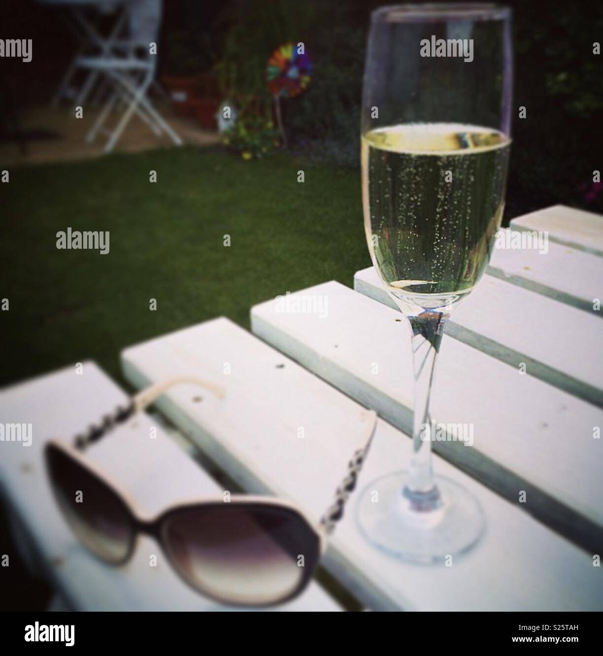 Glas Blasen Im Garten Stockfoto Bild 311144809 Alamy