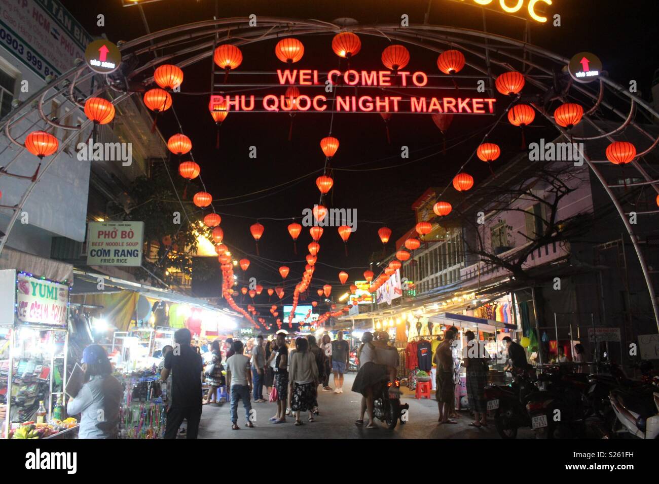 Willkommen auf Phu Quoc Nacht Markt Zeichen Stockfoto