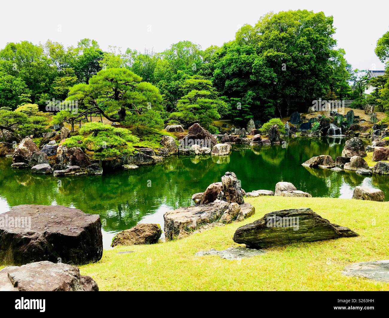 Japanischer Garten - Smartphone-aufgenommenes Stockfoto