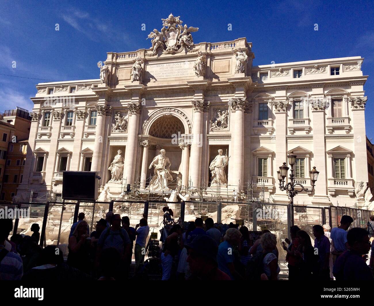 Trevi-Brunnen - Smartphone-aufgenommenes Stockfoto