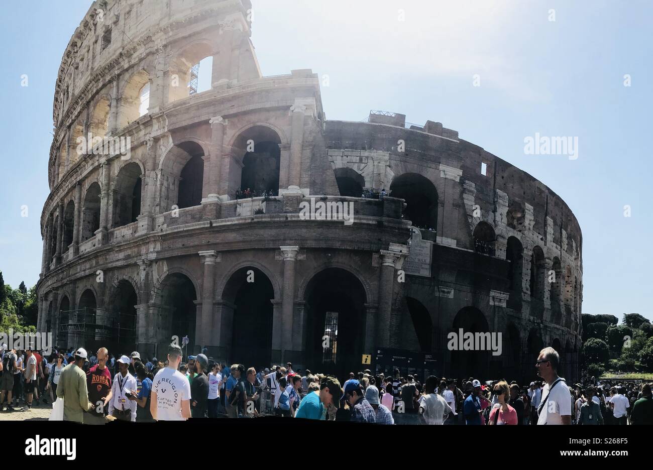 Das Kolosseum in Rom, Italien. - Smartphone-aufgenommenes Stockfoto