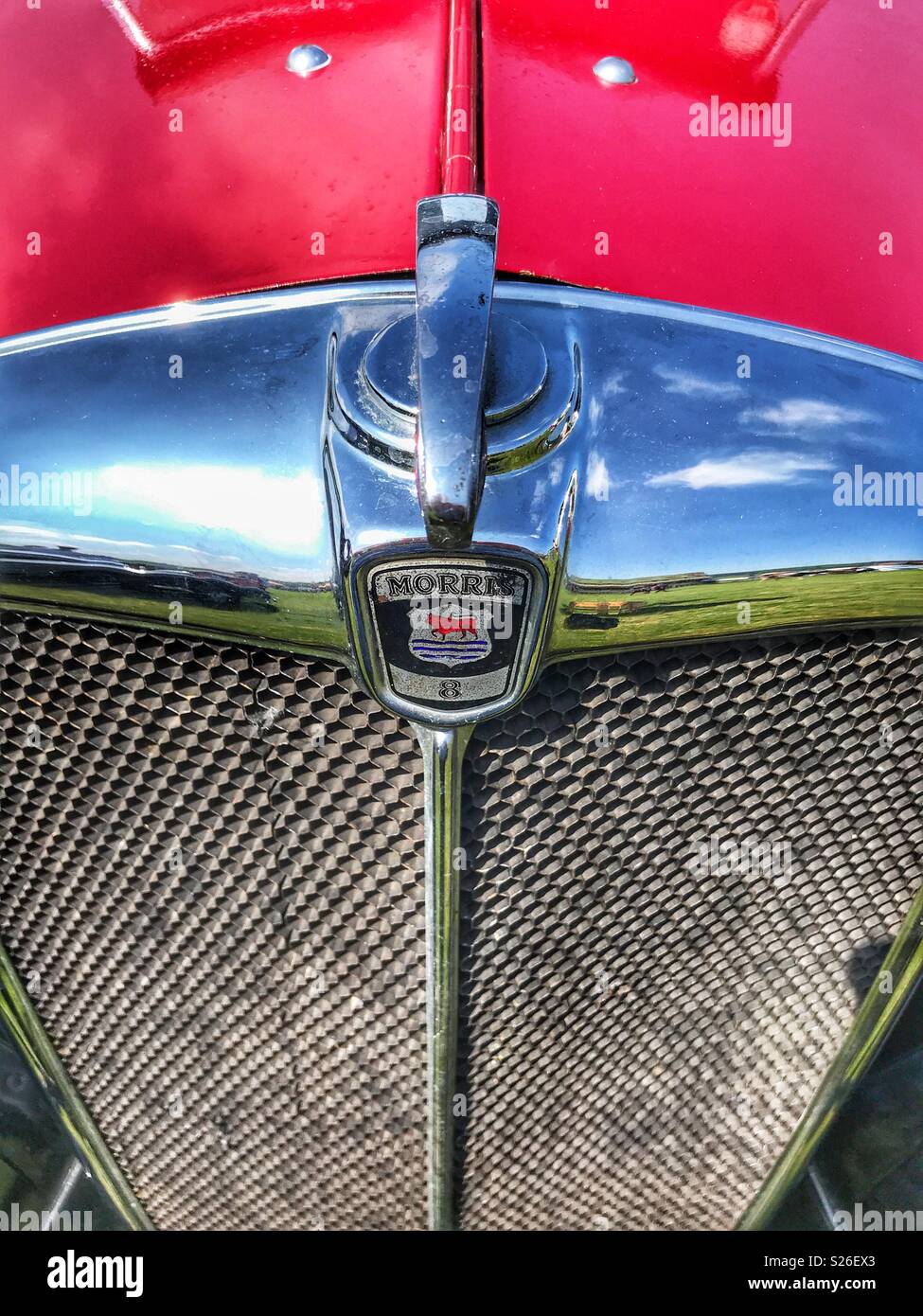 Classic & Oldtimer, Morris8, Motorhaube und Chrom detail - Smartphone-aufgenommenes Stockfoto