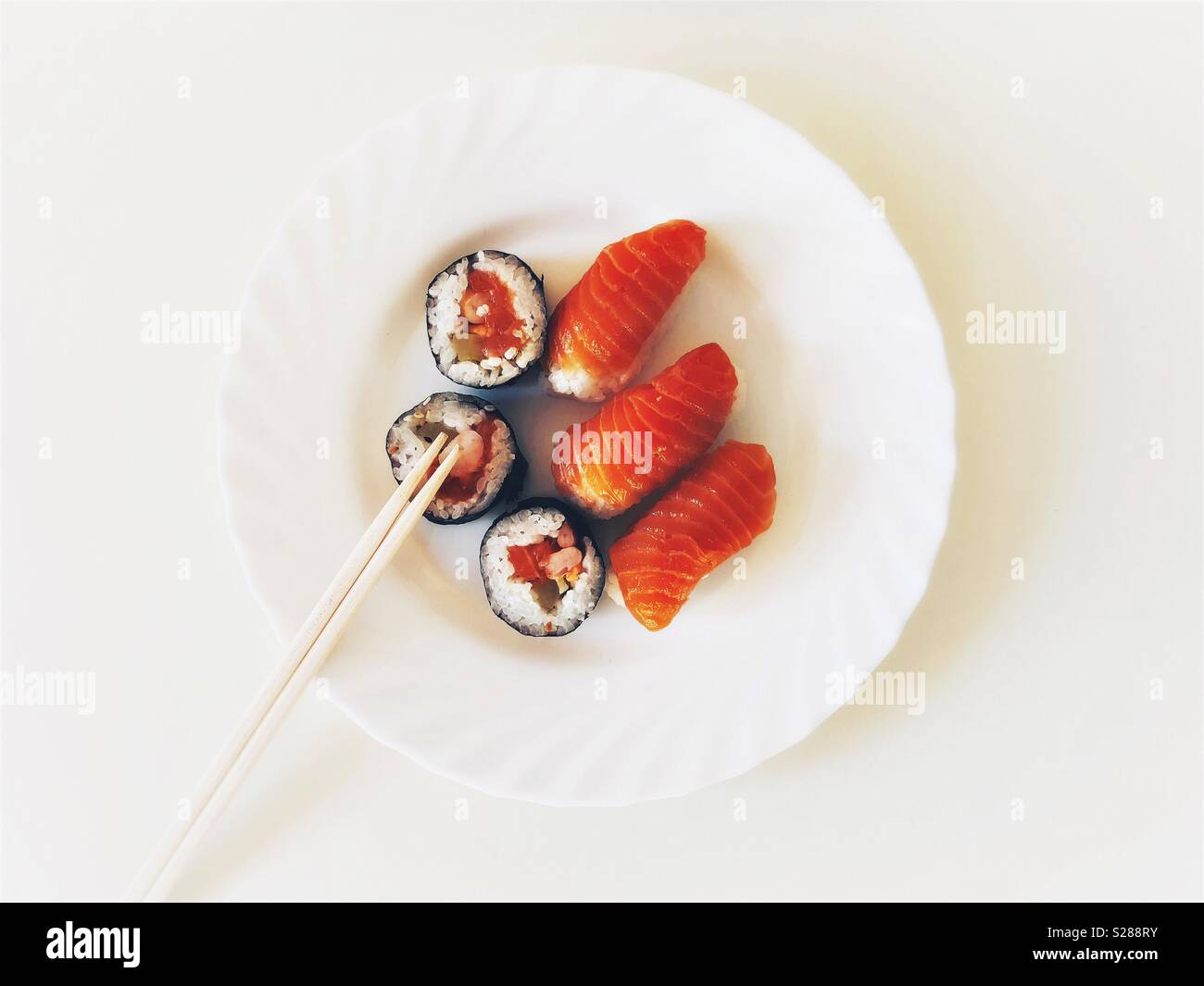 Sushi - Smartphone-aufgenommenes Stockfoto