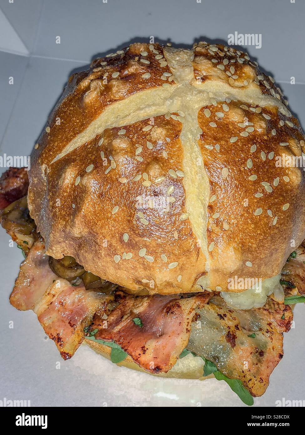 Köstliche essen Fotografie von der Beef Burger gefüllt mit Pilzen Stockfoto