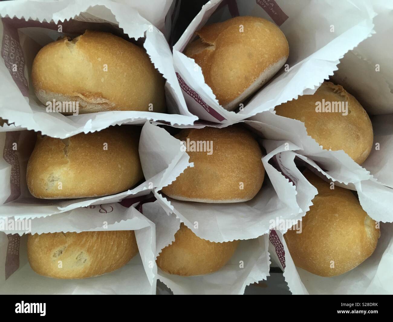 Brot in Beuteln - Smartphone-aufgenommenes Stockfoto