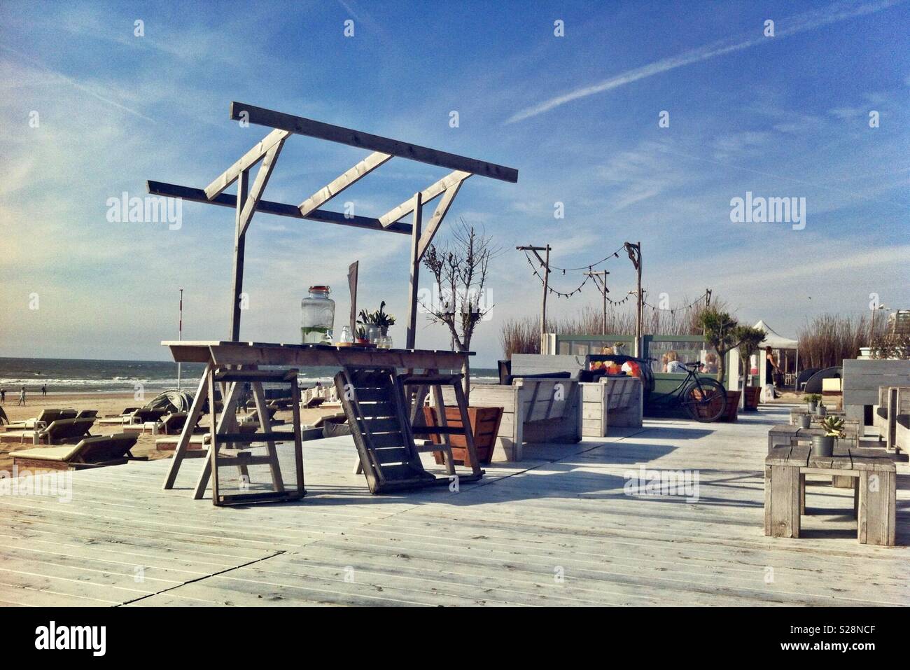 Chillout Terrasse am Strand - Smartphone-aufgenommenes Stockfoto