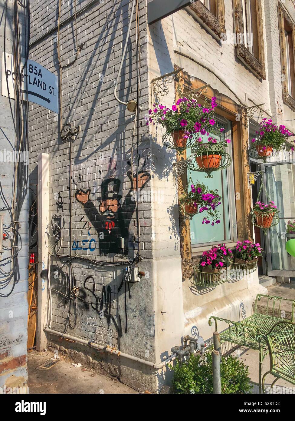 Bemalte Wand einer Eisdiele in der Innenstadt von Toronto, Kanada. Stockfoto