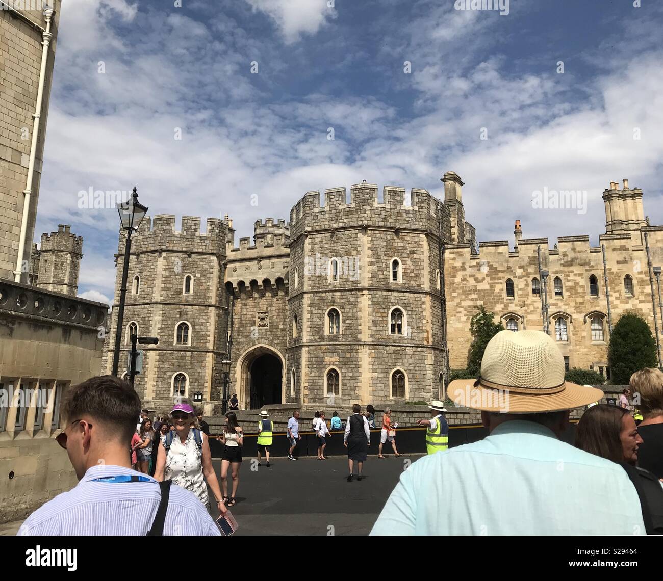 Besucher im Schloss Windsor, England anreisen. Stockfoto