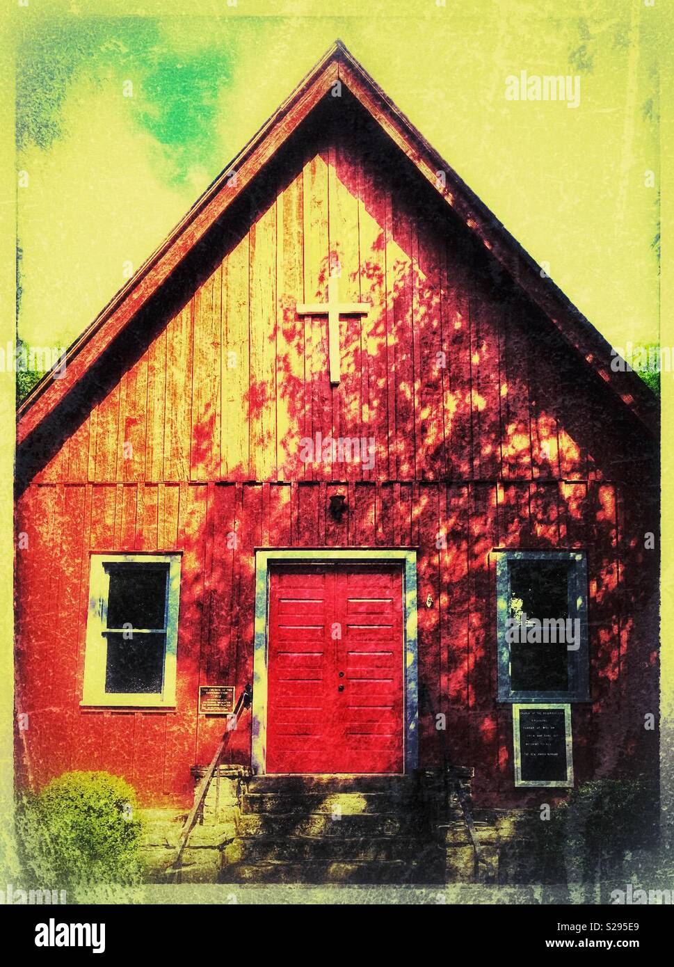 Rote Kirche Stockfoto