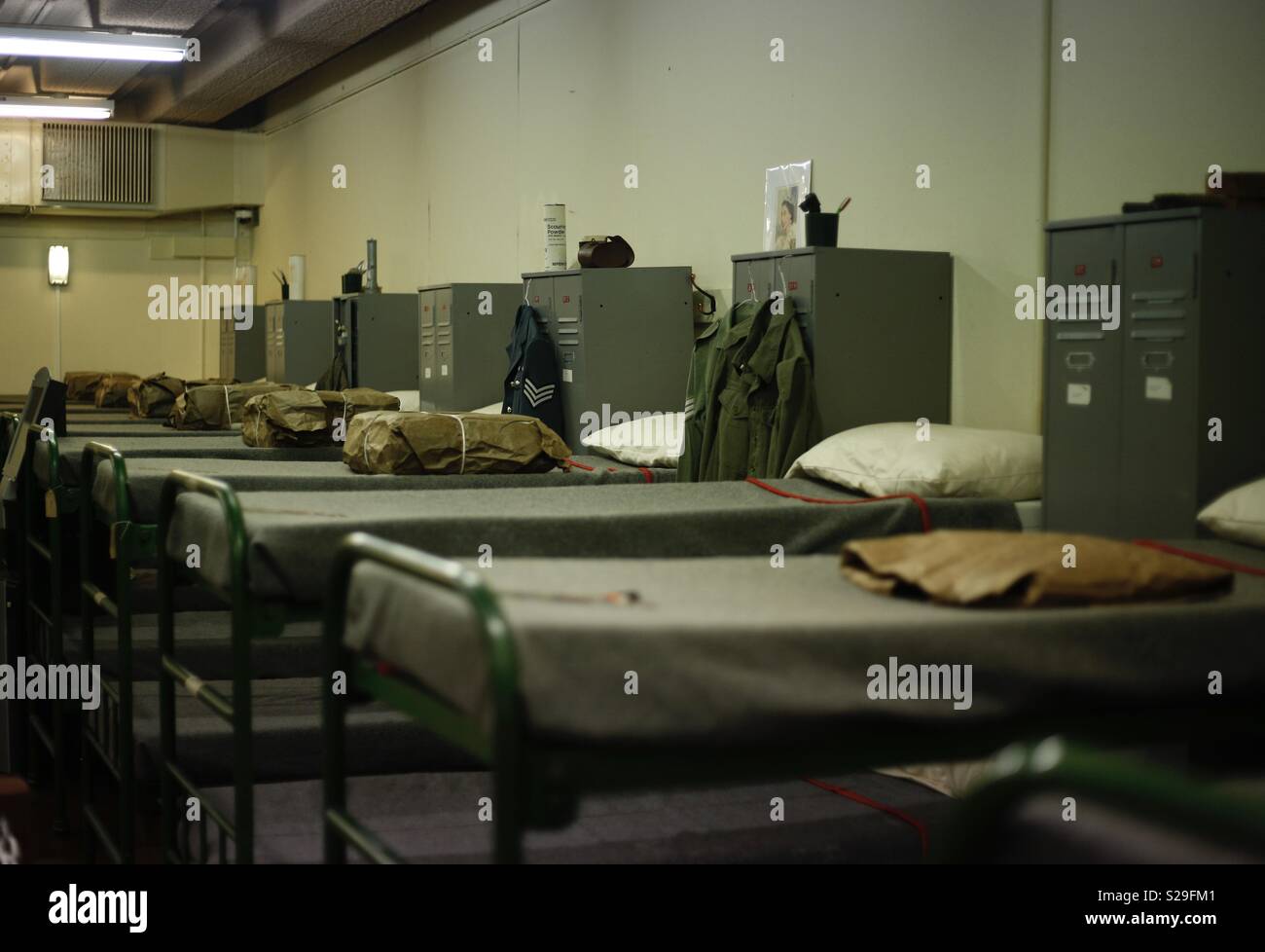Kaserne Betten Stockfotografie Alamy