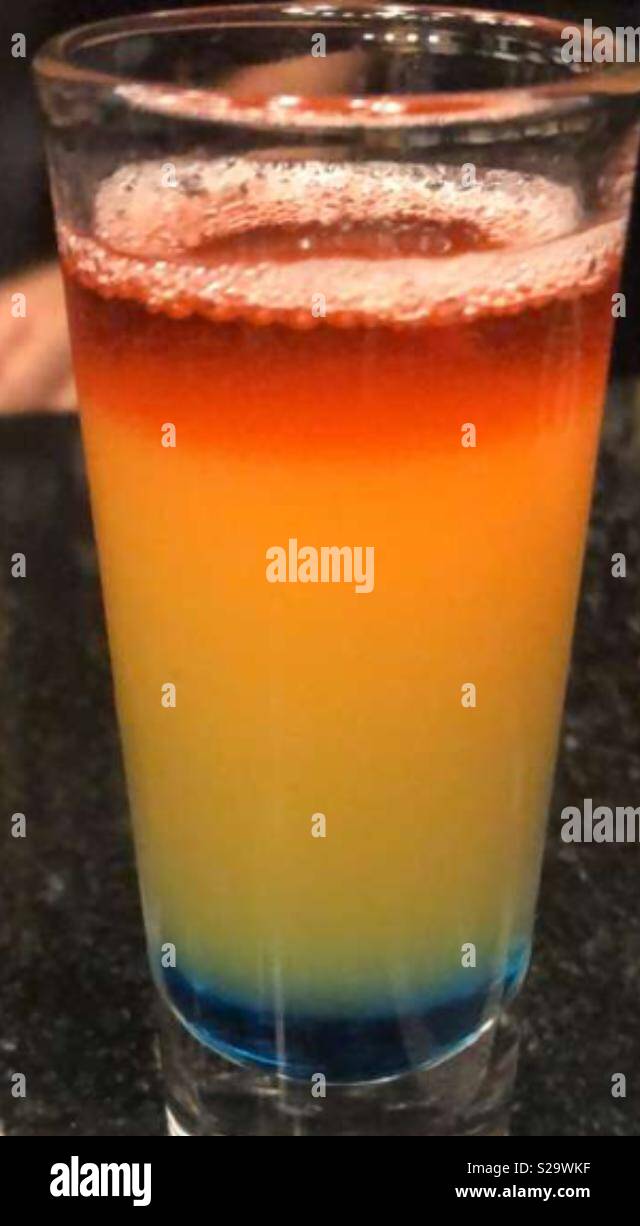 Regenbogen Cocktail Stockfotografie Alamy