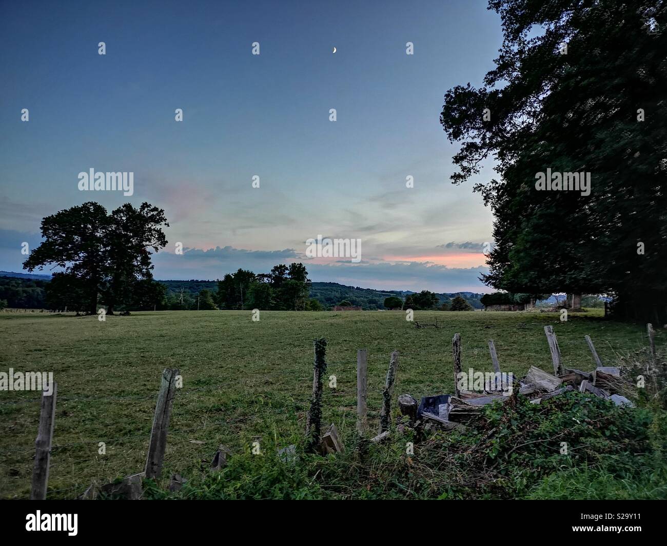 Französische Landschaft Landschaft bei Sonnenuntergang Stockfoto