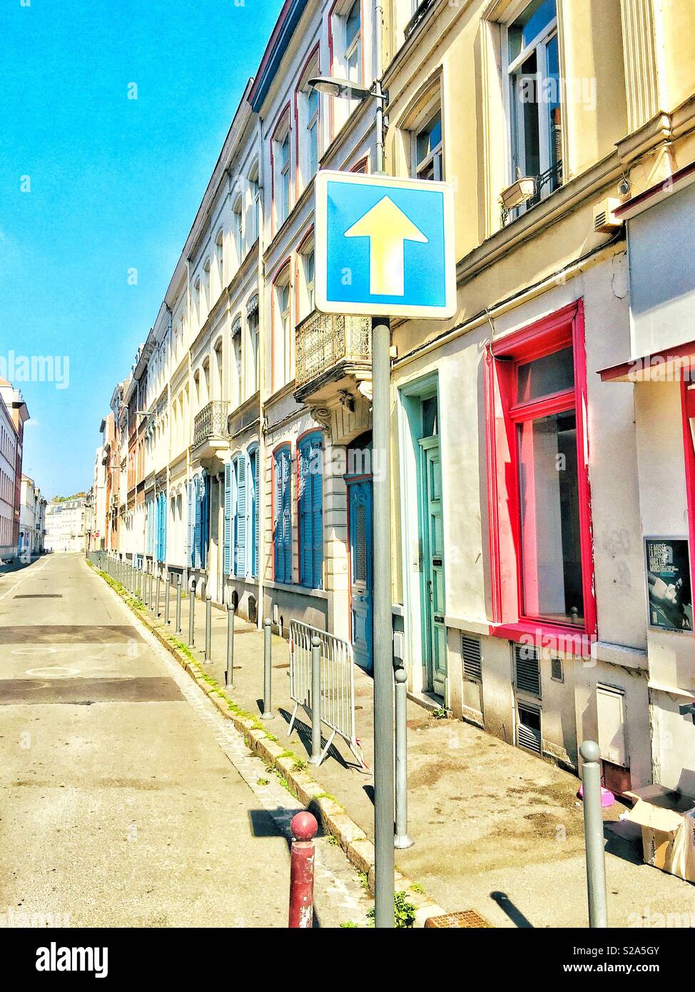 Eine ruhige Straße in Lille, Frankreich. Stockfoto