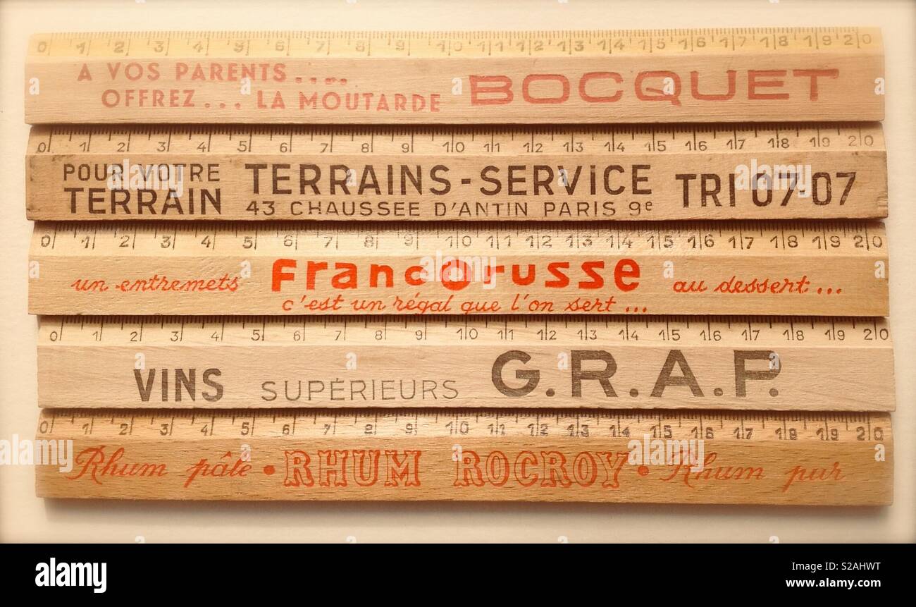Eine Sammlung von französischen Werbemittel Lineale Stockfoto