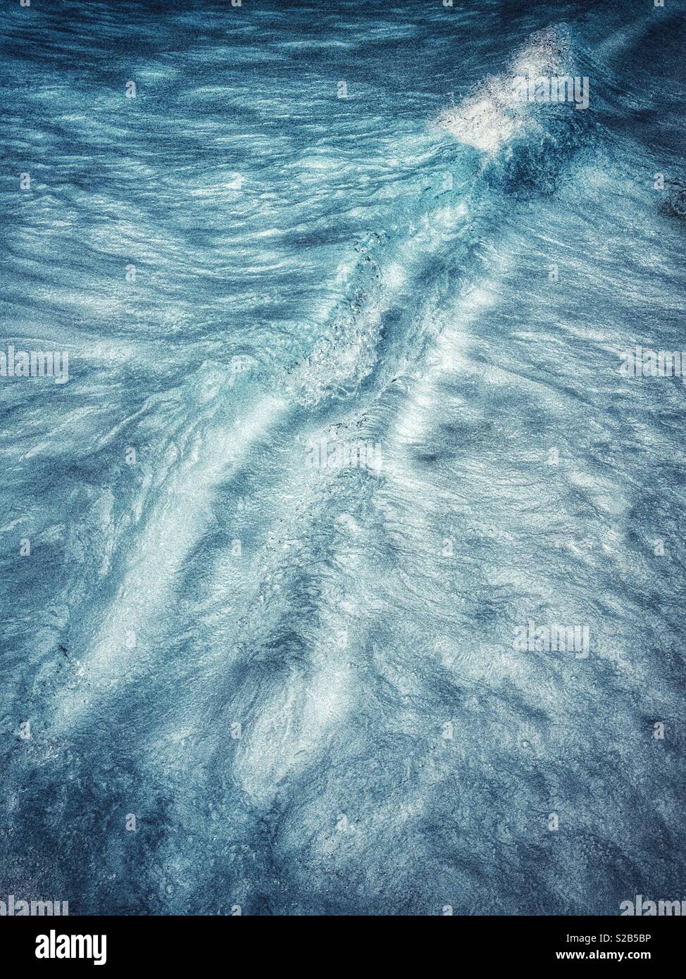 Strukturelle Bild von Wasser in der skytop Wellenbad an der Grand Resort Deck am Galaxy Hotel und Casino Komplex, Macau - Smartphone-aufgenommenes Stockfoto