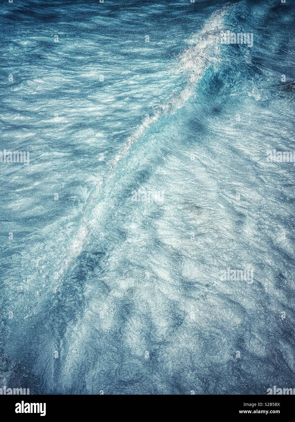Strukturelle Bild von Wasser in der skytop Wellenbad an der Grand Resort Deck am Galaxy Hotel und Casino Komplex, Macau - Smartphone-aufgenommenes Stockfoto