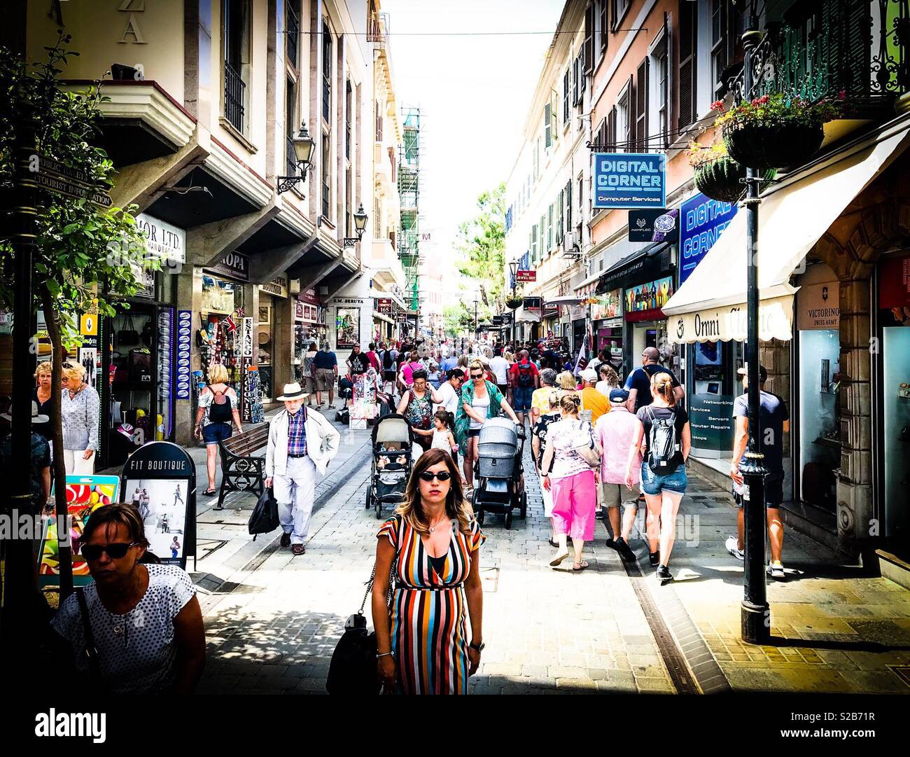 Main Street Shopping in Gibraltar Stockfoto