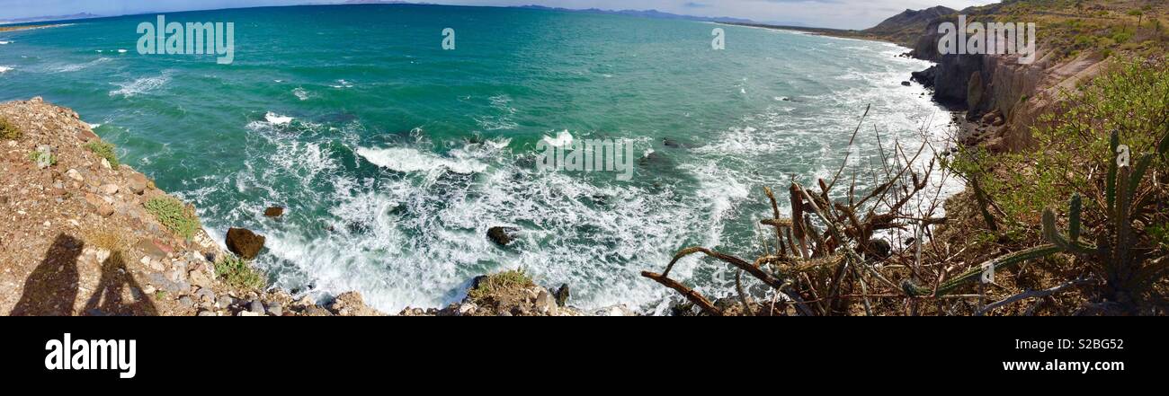 Eine atemberaubende Landschaft aus Meer Küste in La Paz, Baja California Sur, Mexiko Stockfoto