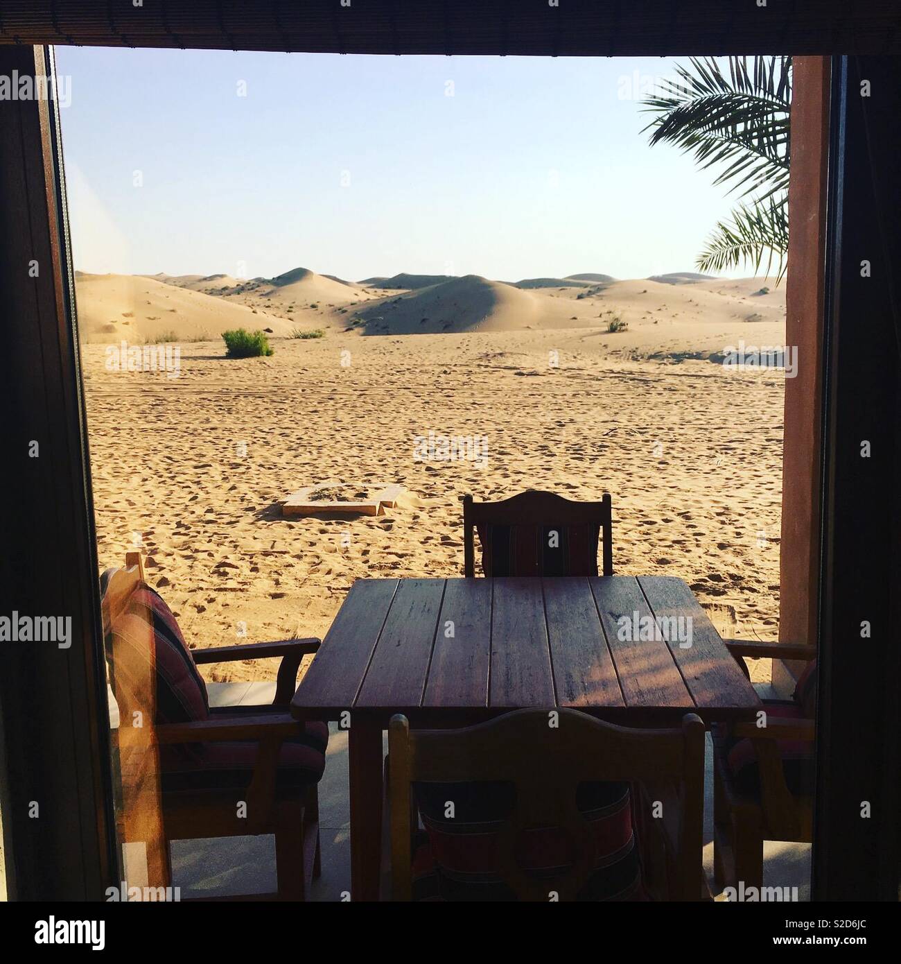 Desert View aus dem Fenster Stockfoto