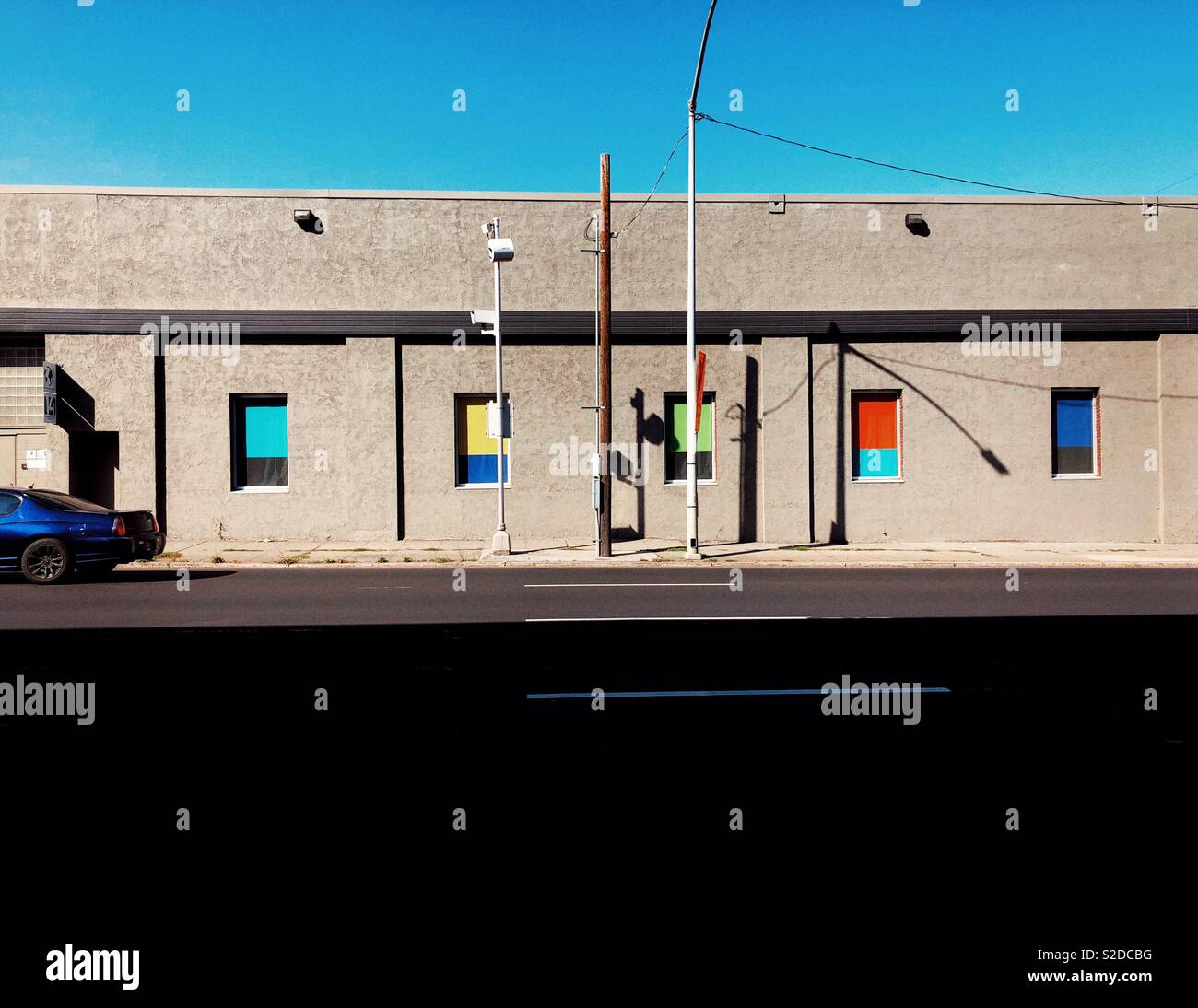 Bunte Windows auf die industrielle Lager in der Innenstadt von Spokane WA Stockfoto