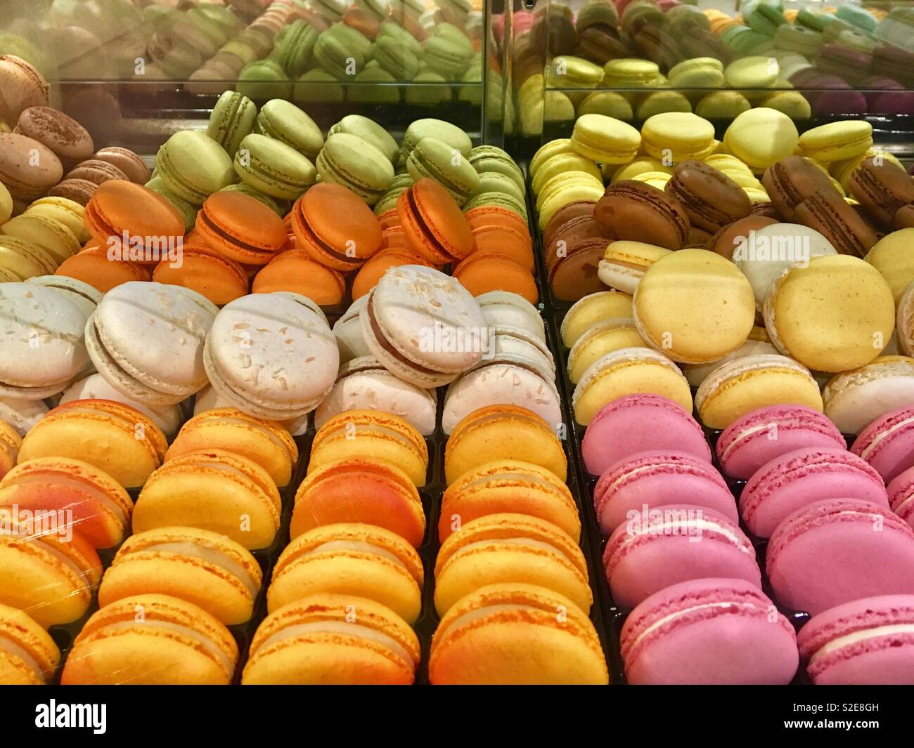 Makronen aller Geschmacksrichtungen Stockfoto