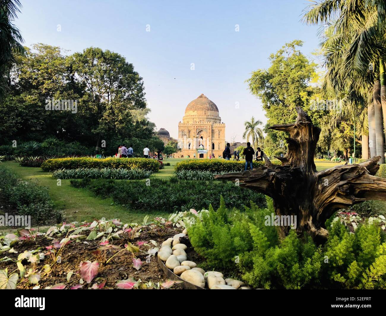 Die schöne Landschaft der Großen Kuppel Moschee in Neu Delhi, Indien Stockfoto