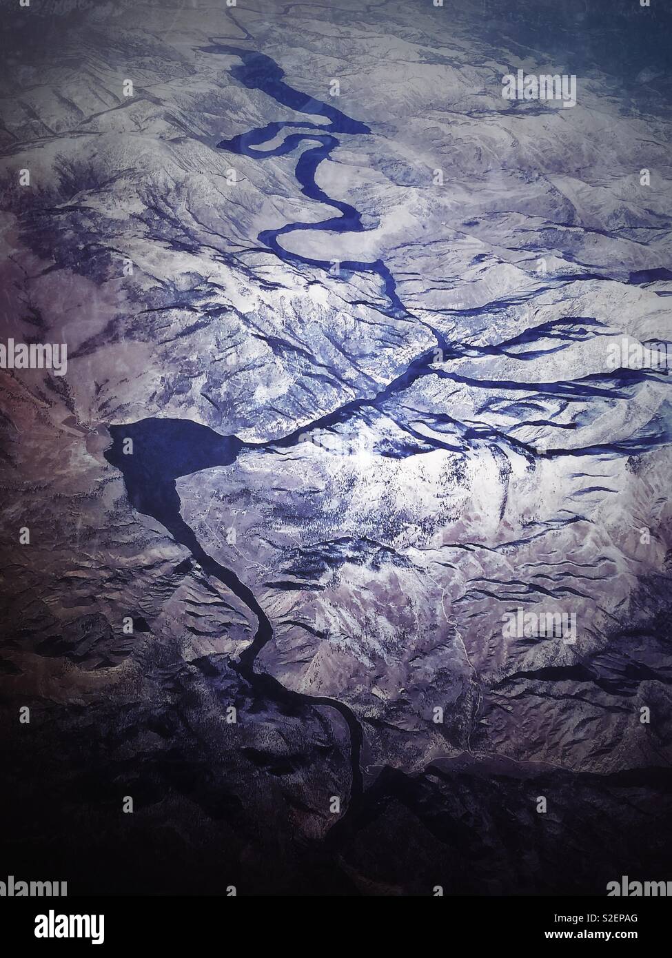 Wildes Amerika aus dem Flugzeug - Smartphone-aufgenommenes Stockfoto