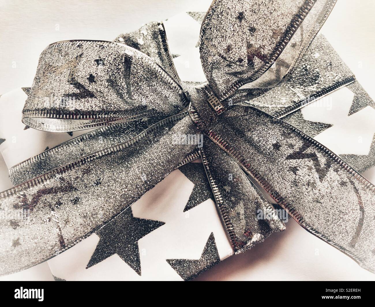 Weihnachtsgeschenk - Smartphone-aufgenommenes Stockfoto