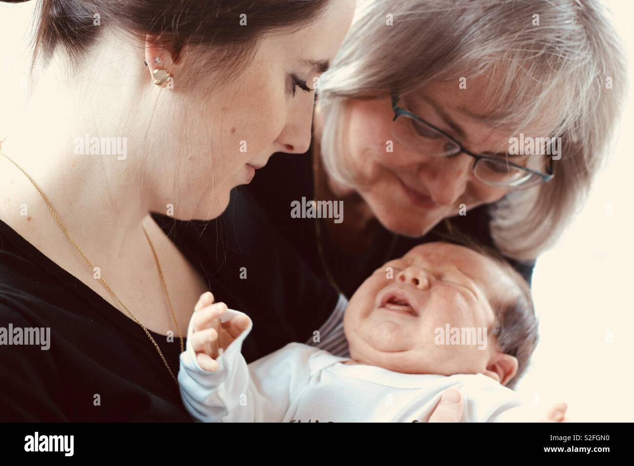 Die Aufnahme eines neuen Enkel der Familie Stockfoto