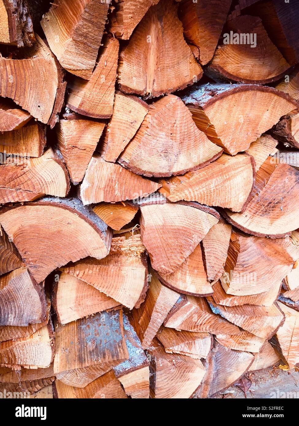 Zusammenfassung Hintergrund von Split Holz. Konzept. Stockfoto