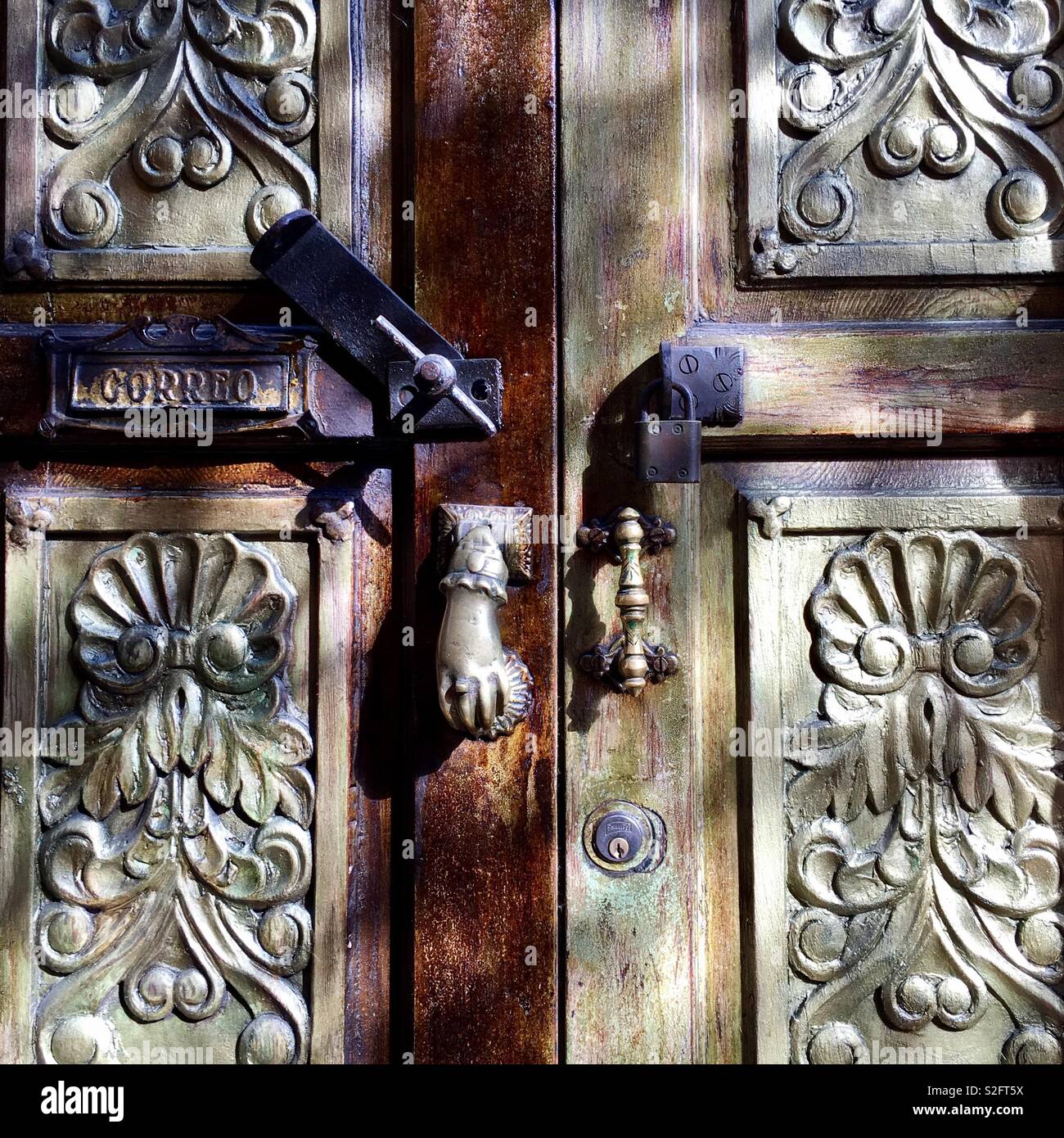 Detail einer Tür Mexiko - Smartphone-aufgenommenes Stockfoto
