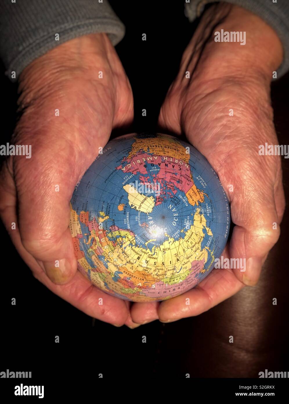 Die Welt in unseren Händen Stockfoto