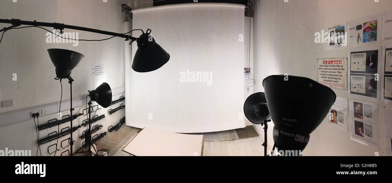 Kleine Fotografen Beleuchtung studio Stockfoto